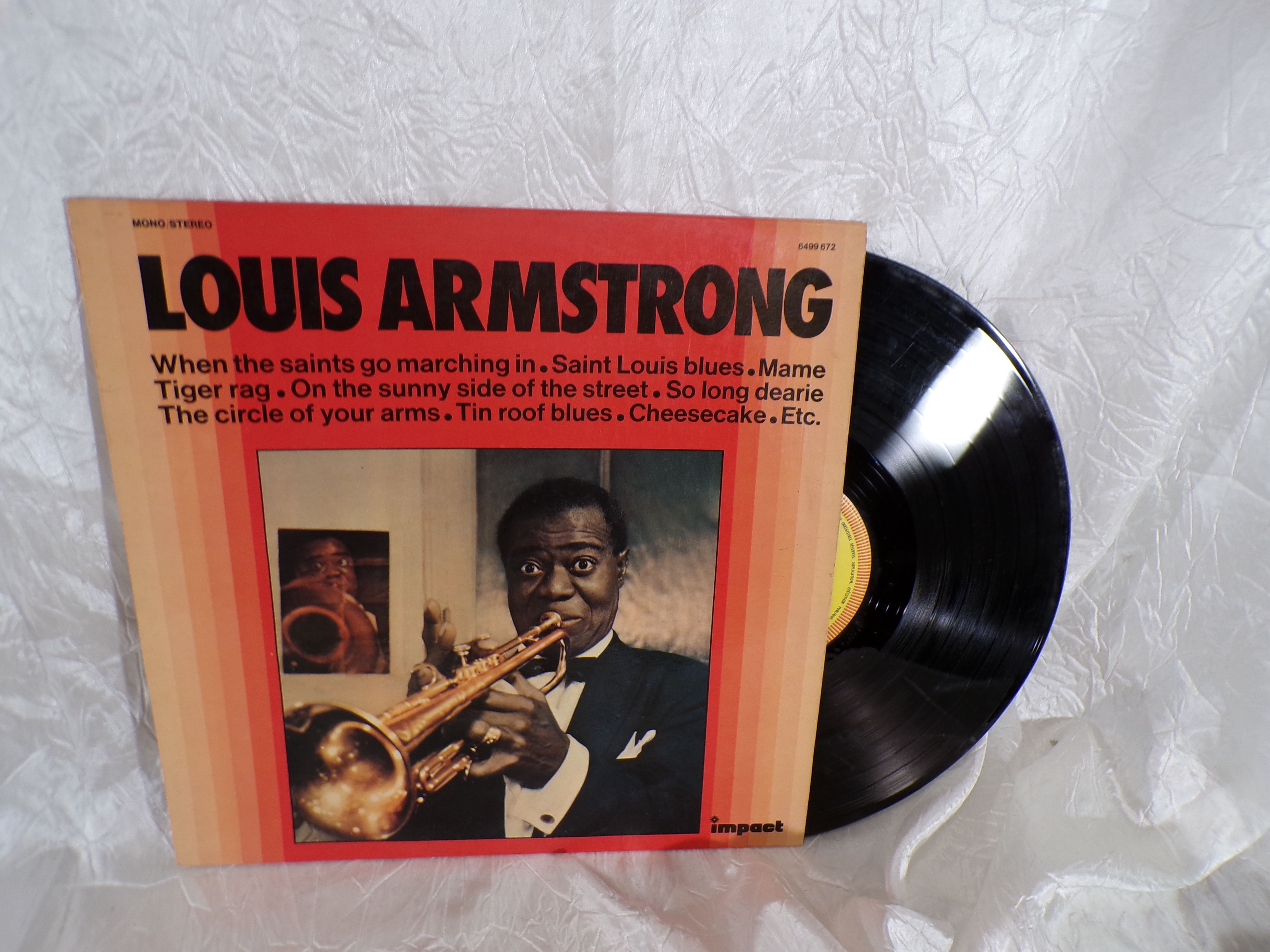 Voir photo 3 de Vinyle Louis Armstrong Impact Vinyle Louis Armstrong Impact Très bon état - Vue 3 -